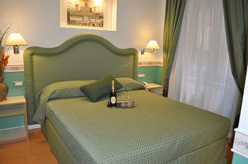 Residenza Ponte Sant'angelo 2*